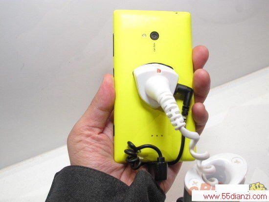 MWC13ŵ Lumia 720/520 ֳ