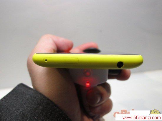 MWC13ŵ Lumia 720/520 ֳ